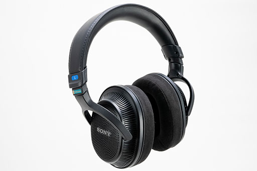話題のソニー製モニターヘッドフォン「MDR-MV1」をゲームで使うと