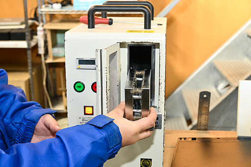 画像ギャラリー No.027のサムネイル画像 / 「PC 捨てたい 方法」。いろいろな捨て方を学んだ結果,かつての相棒の心臓がパソコンファームで“V字破壊”されたEND