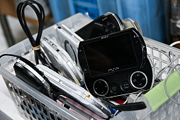 画像ギャラリー No.047のサムネイル画像 / 「PC 捨てたい 方法」。いろいろな捨て方を学んだ結果,かつての相棒の心臓がパソコンファームで“V字破壊”されたEND