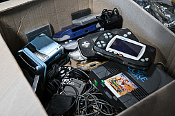 画像ギャラリー No.048のサムネイル画像 / 「PC 捨てたい 方法」。いろいろな捨て方を学んだ結果,かつての相棒の心臓がパソコンファームで“V字破壊”されたEND