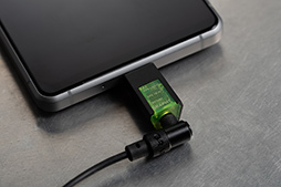 ���������꡼ No.008�Υ���ͥ������ / FPS��TPS�˺�Ŭ�����������ޡ�����ͭ������ե����THE SHOOTER�פ�GRAPHT���顣������USB Type-C DAC��Ʊ��ȯ��