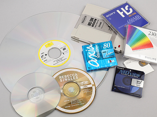 画像ギャラリー No.006のサムネイル画像 / Blu-ray Discは，前世代のDVDより先に姿を消してしまうのか？　時代に翻弄されたその歩みを，光ディスクの歴史とあわせて振り返る