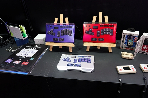 画像ギャラリー No.008のサムネイル画像 / PVMっぽいけど中身は液晶。4：3液晶ディスプレイ「TRAVELLER ULW10」が大変よろしい［TGS2026］