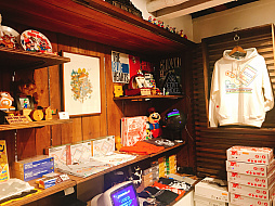 画像ギャラリー No.022のサムネイル画像 / エディットモード，「スーパーファミコン」をテーマにした冬物の新作を12月18日に発売。イベントも開催中