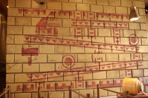 画像ギャラリー No.005のサムネイル画像 / USJの新エリア「ドンキーコング・カントリー」現地レポート。12月11日のオープンに先がけて「黄金のしんでん」内部を公開