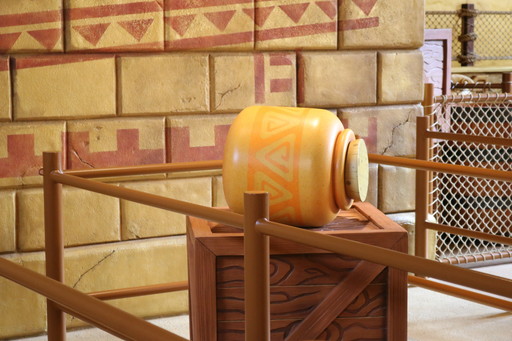 画像ギャラリー No.008のサムネイル画像 / USJの新エリア「ドンキーコング・カントリー」現地レポート。12月11日のオープンに先がけて「黄金のしんでん」内部を公開