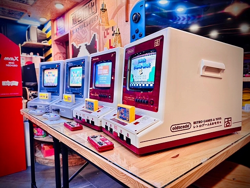 台湾のレトロゲーマーがTVとFC/SFCを合わせたオールインワン筐体を5年