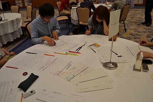 画像集#013のサムネイル/リゾートホテルに2泊3日でアプリ開発。「スマートフォンアプリジャム2014」2日目朝までの模様をレポート