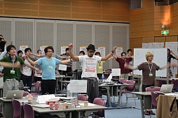 画像集#018のサムネイル/リゾートホテルに2泊3日でアプリ開発。「スマートフォンアプリジャム2014」2日目朝までの模様をレポート