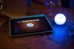 ���������꡼ No.001�Υ���ͥ������ / Sphero�����ޥۤ�����ѥ�ե�ʥ�������Ollie�פι�������򳫻ϡ����ԡ��ɤ��ò������ȥ��ͥ��ƥåɡ��ȥ��ɤμ��Ϥ��θ����Ƥ���