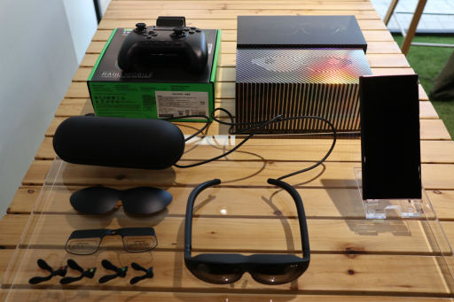 画像ギャラリー No.002のサムネイル画像 / 「スペースチャンネル5 AR」をメディア向け体験会で先行プレイ。自分の部屋に,うららとモロ星人達が出現!