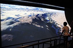 ꡼ No.008Υͥ / BBCζƱץȡOrbi Yokohamaסʥӥ͡ˤ2013ǯ819˥ץ󡣥ץ쥹˳Ť줿ͤݡ