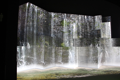 ꡼ No.018Υͥ / BBCζƱץȡOrbi Yokohamaסʥӥ͡ˤ2013ǯ819˥ץ󡣥ץ쥹˳Ť줿ͤݡ