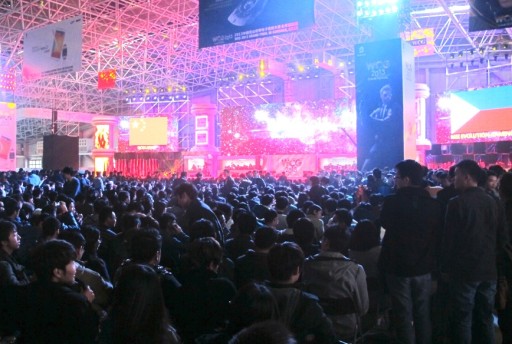 ���������꡼ No.002�Υ���ͥ������ / ��e-sports SQUARE ����פ�12��25������Ź�����ո�Ź��1��˥����ץ�