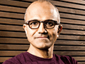 Microsoft3CEOˡ󥸥˥пȤSatya Nadella᤬Ǥ