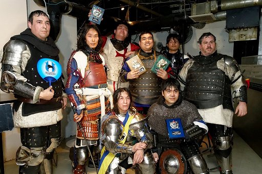 画像ギャラリー No.051のサムネイル画像 / 甲冑を装備して剣や斧でぶつかり合う,ゲームのような光景が現実の競技に。「ジャパン・アーマードバトル・リーグ」をレポート