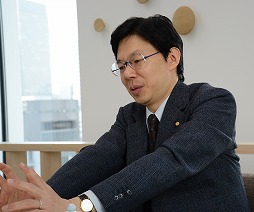 画像集#012のサムネイル/電王戦は,21世紀を生きる人類を映し出す鏡なのかも――将棋棋士・谷川浩司氏がゲストの「ゲーマーはもっと経営者を目指すべき!」第16回