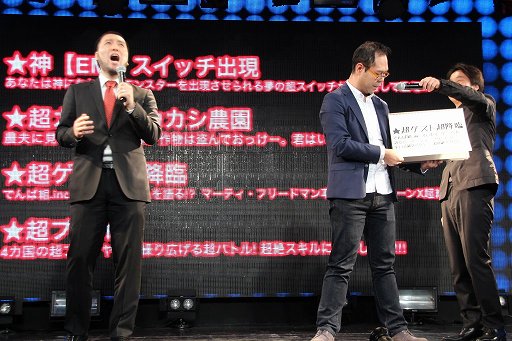 画像集#025のサムネイル/「ニコニコ超会議3」の出展企業による「仁義なきプレゼンバトル」の頂上決戦が開催。ゲーム企業も参戦した会場の模様をレポート