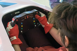 画像ギャラリー No.023のサムネイル画像 / 君は「東京バーチャルサーキット」を知っているか? ユークスが仕掛ける“サーキット”でフォーミュラカーとポルシェを駆ってきた