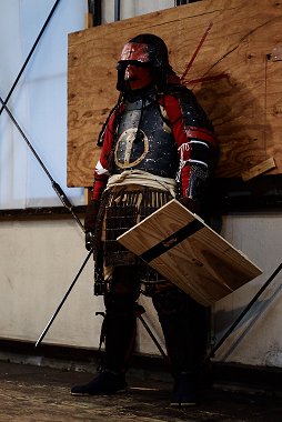画像集 No.014のサムネイル画像 / 武者と騎士がガチバトル。「ジャパン・アーマードバトル・リーグ STEEL!」の第2回リーグマッチをレポート