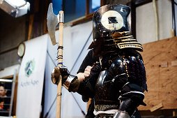 画像集 No.071のサムネイル画像 / 武者と騎士がガチバトル。「ジャパン・アーマードバトル・リーグ STEEL!」の第2回リーグマッチをレポート