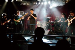 画像ギャラリー No.004のサムネイル画像 / 元データイースト社員によるバンド「ゲーマデリック」のライブが6月13日に開催