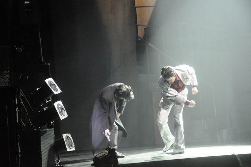 画像ギャラリー No.006のサムネイル画像 / 本日開幕した舞台「龍が如く」のゲネプロ鑑賞レポート。キャストやスタッフ陣の本気が伝わってきた