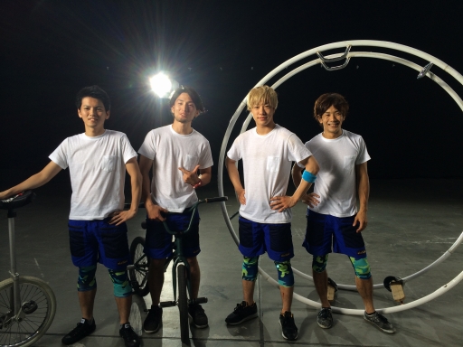 画像ギャラリー No.003のサムネイル画像 / カップアイス「アイスボックス」，8bitゲームテイストのPVを公開