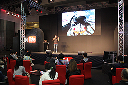 ���������꡼ No.004�Υ���ͥ������ / ��TGS 2015�Ϻ��󤬽��Ÿ�Ȥʤ�YouTube�Υ֡����Ϥ���ʴ������̤ܶϡ��͵�YouTuber���б餹�륲����¶����ơ������٥��