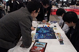 画像ギャラリー No.015のサムネイル画像 / 闘会議2016のアナログゲームエリアレポート。多面指しで加藤一二三九段と対局など,1人でも存分に楽しめる企画が多数