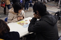 画像ギャラリー No.016のサムネイル画像 / 闘会議2016のアナログゲームエリアレポート。多面指しで加藤一二三九段と対局など,1人でも存分に楽しめる企画が多数