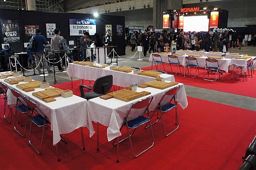 画像ギャラリー No.022のサムネイル画像 / 闘会議2016のアナログゲームエリアレポート。多面指しで加藤一二三九段と対局など,1人でも存分に楽しめる企画が多数