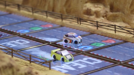 画像ギャラリー No.013のサムネイル画像 / ネット経由で（リアル）ミニカーを操作して競うレース大会が開催へ。誰でも参加可能，“マイミニカー”の声は神谷浩史さんら豪華声優陣が担当