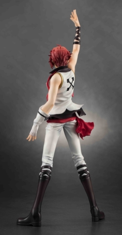 アイドリッシュセブン」，「七瀬 陸」と「逢坂壮五」のフィギュアが