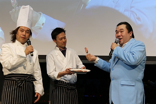 ���������꡼ No.011�Υ���ͥ������ / �ץ���ʥ����ॺ��Ω10��ǯ��ǰ�ѡ��ƥ������š�������ɽ�Ȥ��������ȥåץ��饹�Υǥ٥��åѤ��ܻؤ������������줿�������ͤ��ݡ���