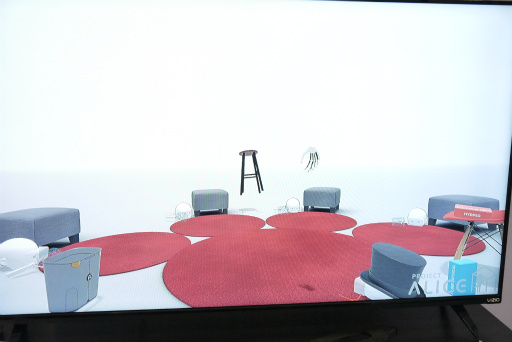 画像ギャラリー No.003のサムネイル画像 / 中国産のB2B向けVRシステム「Project Alice」がSVVR2016に出展。ヘッドマウントディスプレイを装着したまま,バスケットボールを投げ合ってきた