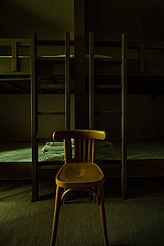 画像ギャラリー No.004のサムネイル画像 / タイトー，宮城県大崎市の山荘を舞台にしたリアル謎解きゲームイベント第2弾「鬼首の夜 弐」を発表。今度は夜の山荘が舞台に