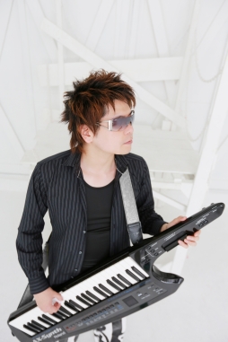 画像ギャラリー No.005のサムネイル画像 / 伊藤賢治氏，上倉紀行氏，アネモネ・モーニアンが新ユニット「Trimonia」を結成