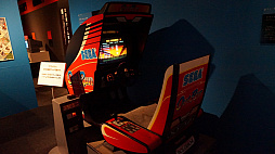 画像ギャラリー No.019のサムネイル画像 / 企画展「あそぶ!ゲーム展 ステージ2:ゲームセンターVSファミコン」が開催。アーケードとコンシューマが競いながら進歩を重ねた1980年代の雰囲気を味わえる