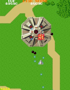 画像ギャラリー No.001のサムネイル画像 / 「ゼビウス」チャンピオンを決める競技会が“あそぶ!ゲーム展ステージ2”で開催。カタログの販売も12月23日にスタート