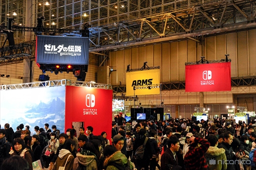 画像ギャラリー No.001のサムネイル画像 / 初の合同開催で実施された「JAEPO×闘会議 2017」の3日間の会場来場者数は6万8459人。ネット来場者数は412万人超