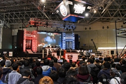 画像ギャラリー No.003のサムネイル画像 / 初の合同開催で実施された「JAEPO×闘会議 2017」の3日間の会場来場者数は6万8459人。ネット来場者数は412万人超