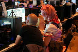 ���������꡼ No.077�Υ���ͥ������ / LAN�ѡ��ƥ���C4 LAN 2017 SPRING�פ��ݡ��ȡ�3���֤Ǳ��480�Ͱʾ�Υ����ޡ����������з�䶦Ʈ���礤�˳ڤ����