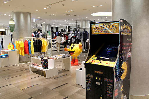 »ۤǳΥѥåޥ37ǯ٥ȡPAC-MAN meets Ginza Mitsukoshiפ˹ԤäƤߤ䥰å