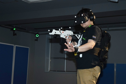 画像ギャラリー No.011のサムネイル画像 / クラブセガ秋葉原新館に「SEGA VR ARENA AKIHABARA」が開設。第1弾アトラクション「MORTAL BLiTZ」を体験してきた