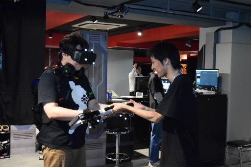 画像ギャラリー No.014のサムネイル画像 / クラブセガ秋葉原新館に「SEGA VR ARENA AKIHABARA」が開設。第1弾アトラクション「MORTAL BLiTZ」を体験してきた