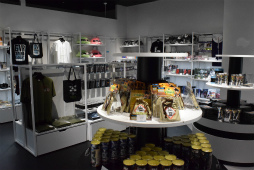 画像ギャラリー No.012のサムネイル画像 / オープン直前,VRエンターテインメント施設「VR ZONE SHINJUKU」の全容が明らかに。マリオカートやエヴァなどのVRアクティビティを体験してきた