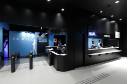 画像ギャラリー No.053のサムネイル画像 / オープン直前,VRエンターテインメント施設「VR ZONE SHINJUKU」の全容が明らかに。マリオカートやエヴァなどのVRアクティビティを体験してきた