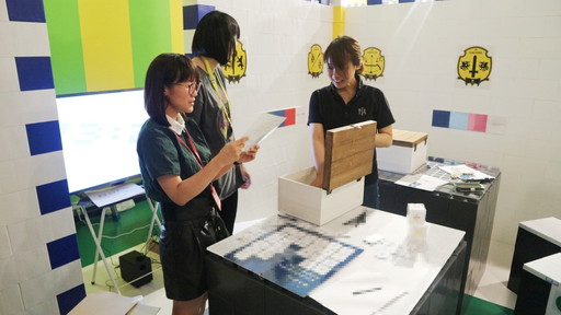 ���������꡼ No.002�Υ���ͥ������ / �ꥢ����򤭥������Dots�פȡ��絤ϰ��Į�פ������ȡ����ơ������ ���֥�ѡ������ꥪ��Ź�ǲ�Ư����