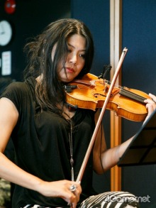 ���������꡼ No.007�Υ���ͥ������ / ��ƣ�����᤬�Ŀ�̾���Υ饤�֡�gentle echo meeting 4�פ�10��9���˳��š���ϡ����븽��ǡ����㥺����Ʋ�Ǳ��դ��뤳�Ȥؤΰյ����ߤʤɤ��äƤ��ä�